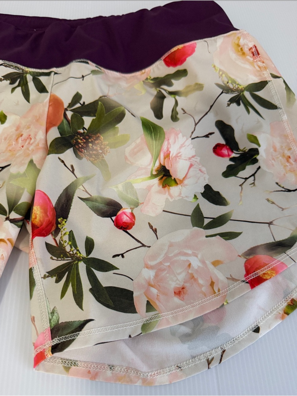 Oiselle Floral Running Shorts Women’s Size 8 Zippered Pocket Lined Shorts New - Picture 4 of 9